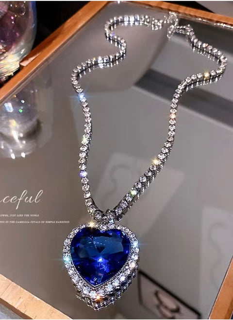 Saudi Deal™ Blue Heart Necklace
